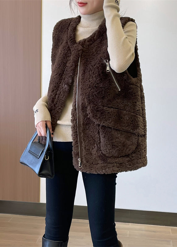 Effortlessly Elegant Garment with a Timeless Design