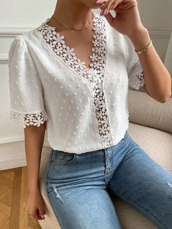 Sophisticated Blouse with a Clean Classic Look