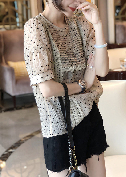 Classic Vintage Shirt with a Flattering Fit