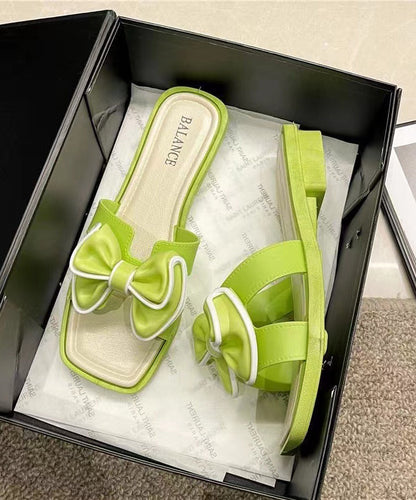 Classic Vintage Sandals with a Flattering Fit