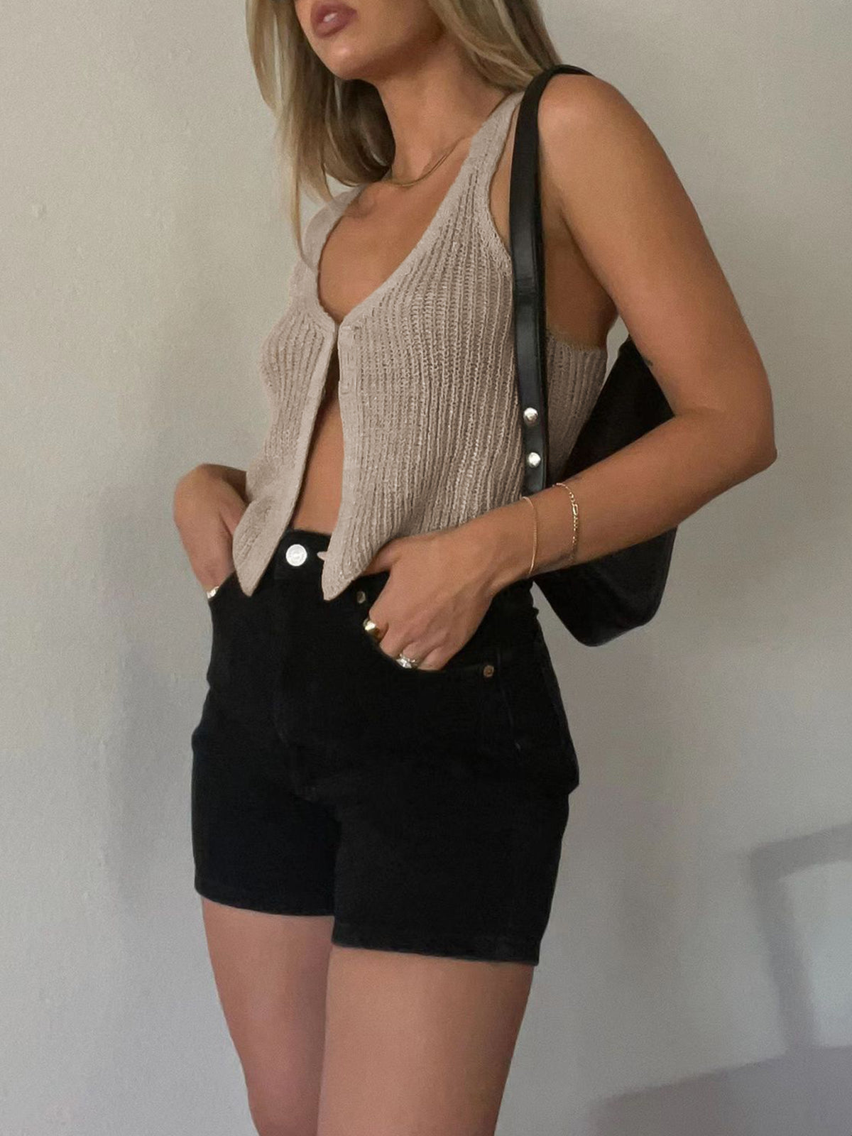 Effortlessly Elegant Garment with a Timeless Design