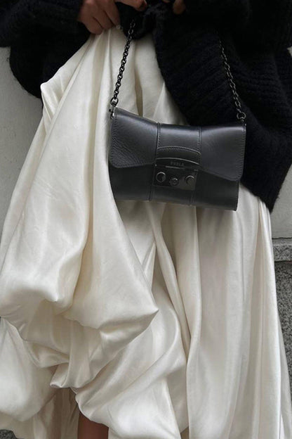 Classic Vintage & Enduringly Stylish Garment