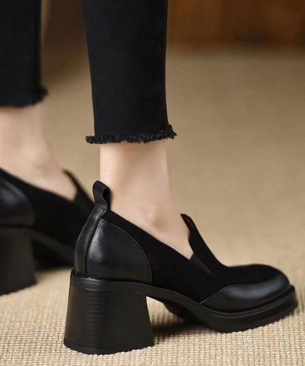 Effortlessly Elegant Shoes with a Timeless Design