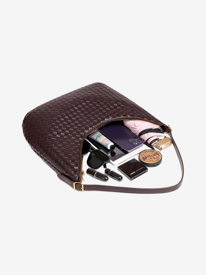 Beautifully Finished Bag in a Timeless Design