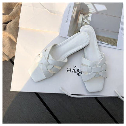Elegantly Styled Sandals for Everyday Wear
