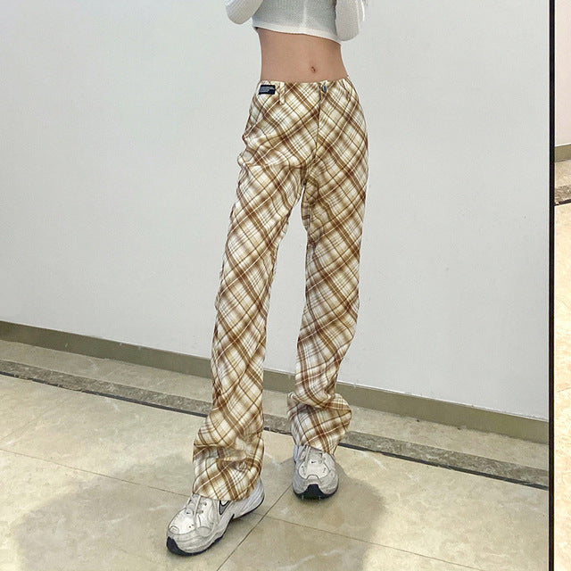 Beautifully Finished Trousers in a Timeless Design