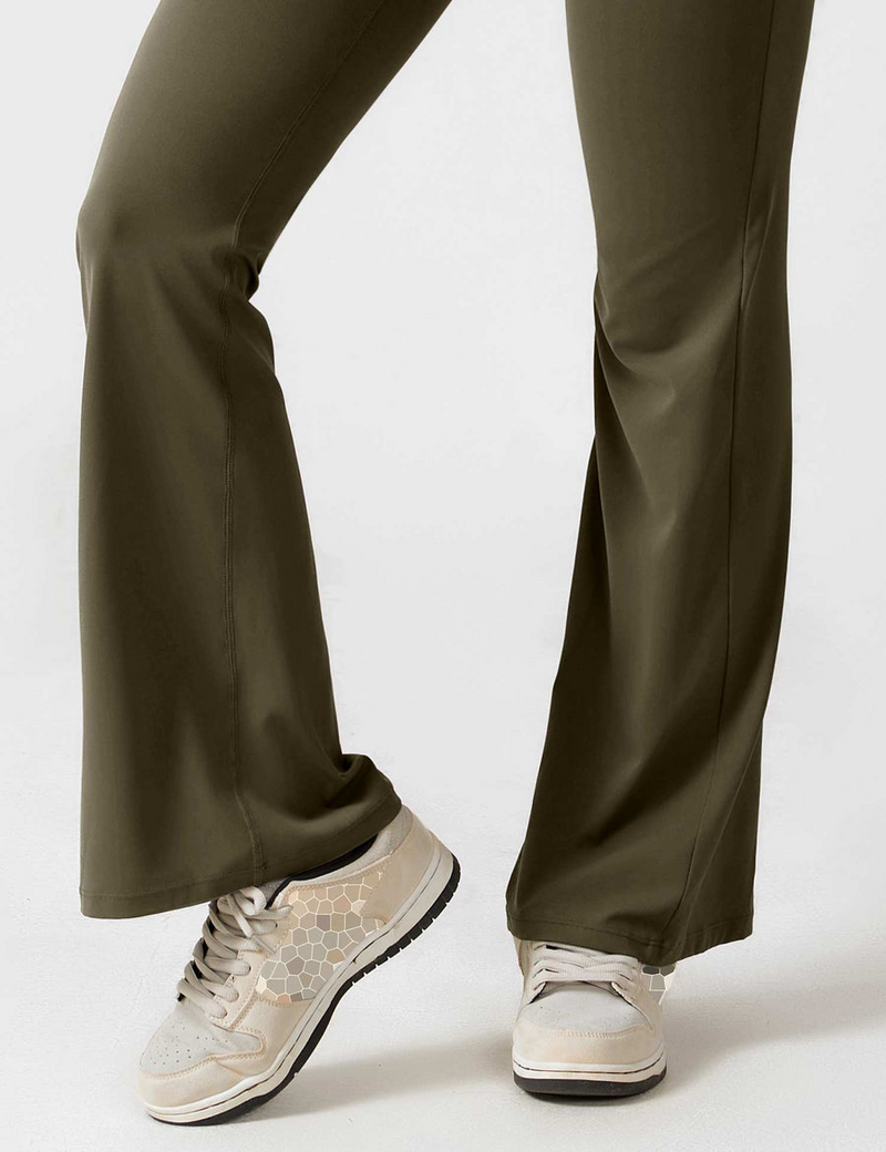 Sophisticated Garment with a Clean Classic Look