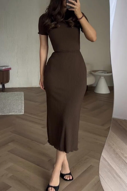 Gracefully Styled Dress for Any Occasion