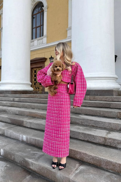Gracefully Styled Garment for Any Occasion
