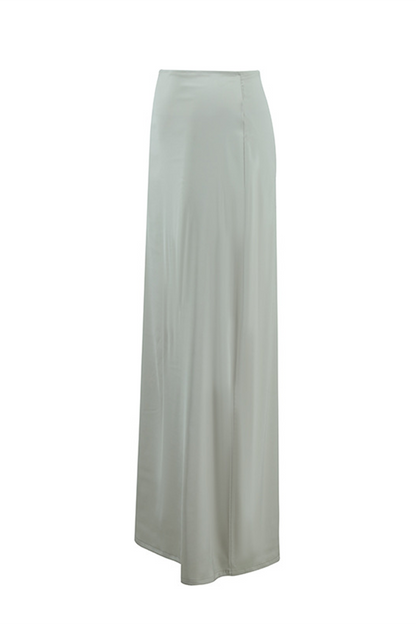 Sophisticated Garment with a Clean Classic Look