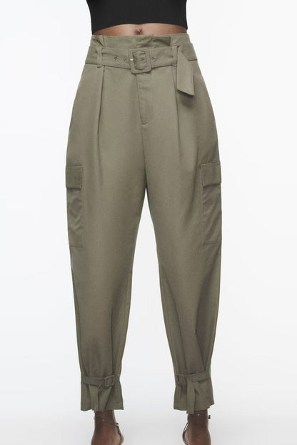 Polished Trousers with an Effortless Classic Look
