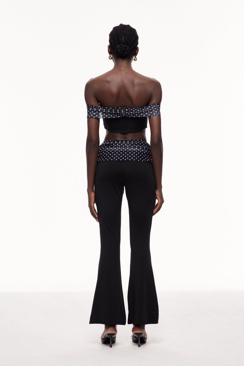 Well Tailored Pants with a Graceful Silhouette
