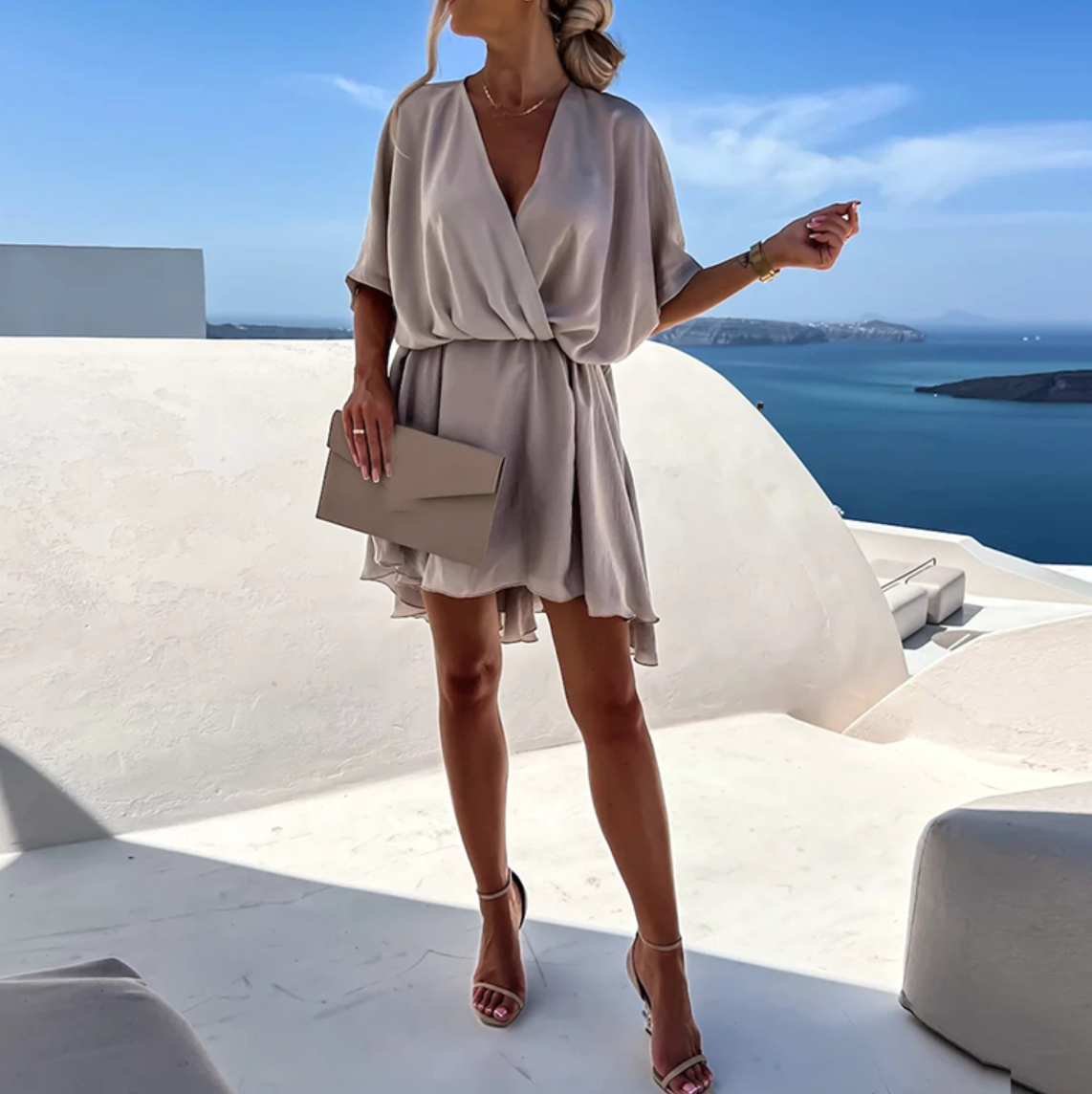 Well Tailored Dress with a Graceful Silhouette