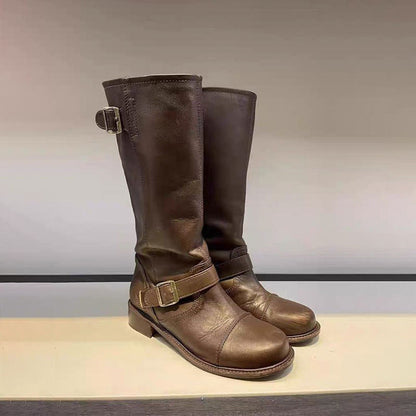 Beautifully Finished Boots in a Timeless Design