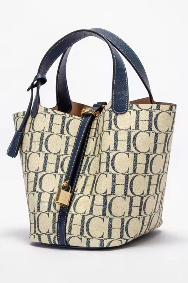 Effortlessly Elegant Bag with a Timeless Design