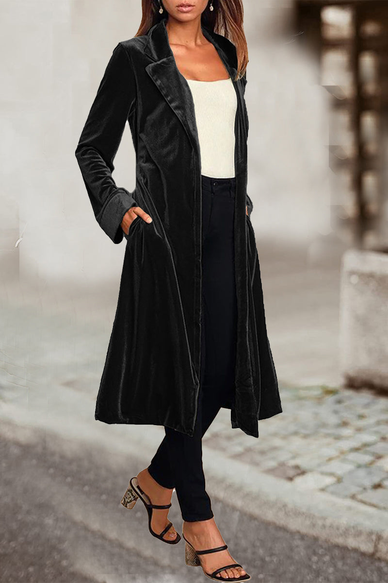 Effortlessly Elegant Garment with a Timeless Design