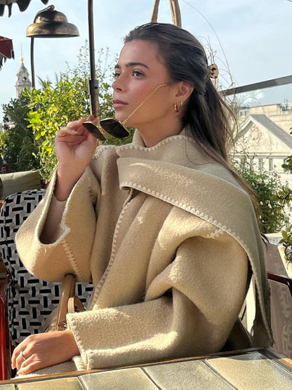 Effortlessly Elegant Coat with a Timeless Design