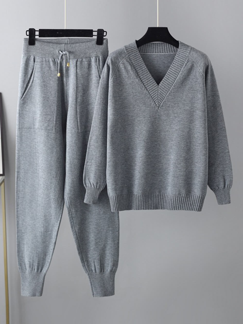 Elegantly Styled Pullover for Everyday Wear