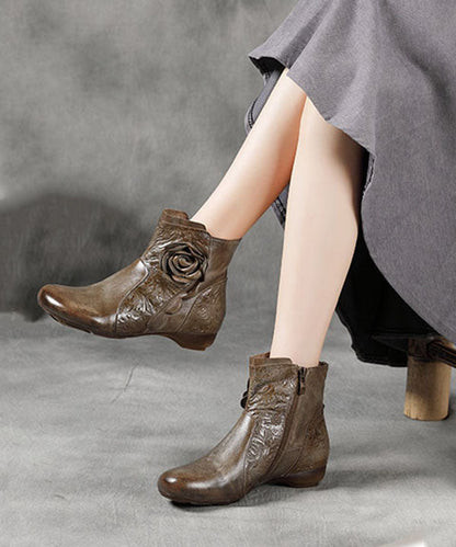 Well Tailored Boots with a Graceful Silhouette
