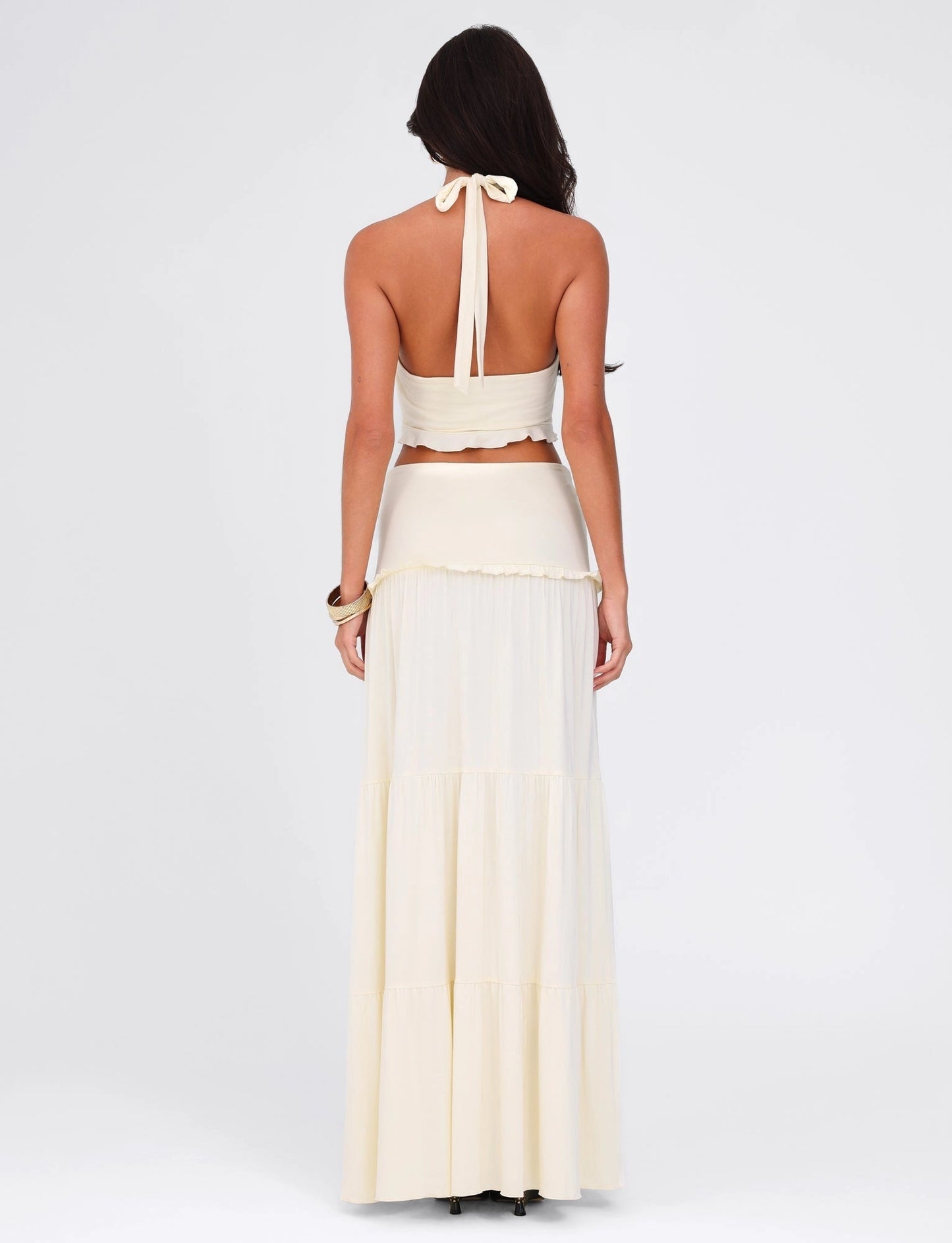 Effortlessly Elegant Garment with a Timeless Design