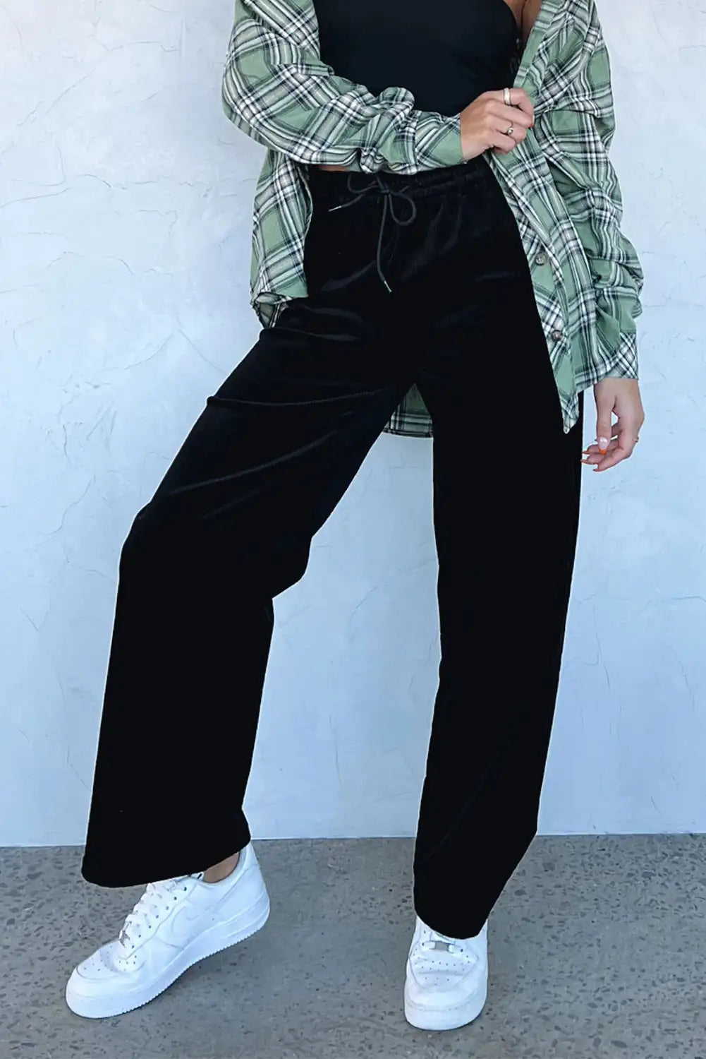 Classic Vintage Pants with a Flattering Fit