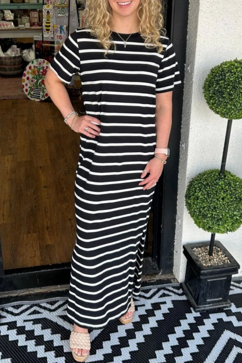 Sophisticated Dress with a Clean Classic Look