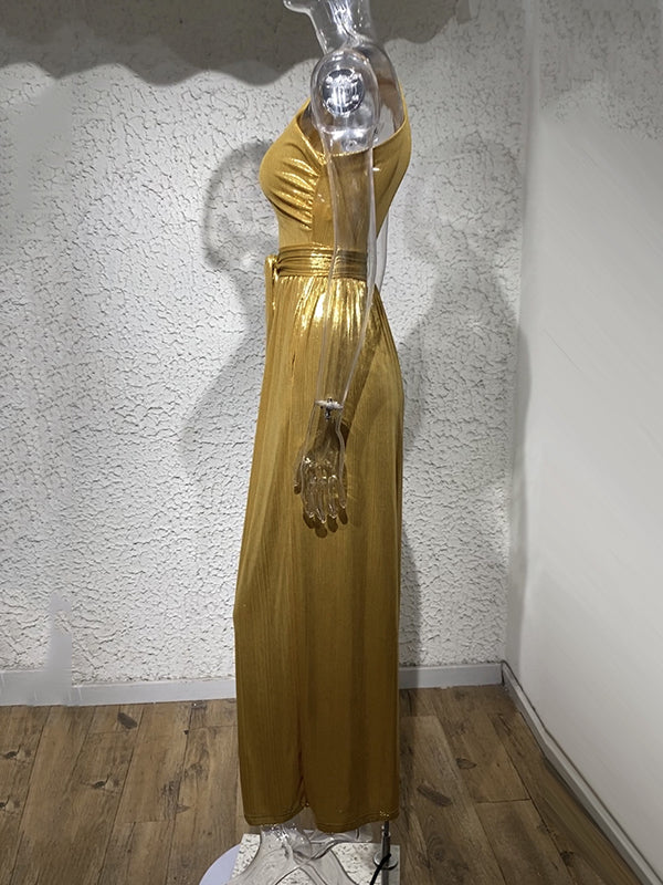 Well Tailored Garment with a Graceful Silhouette
