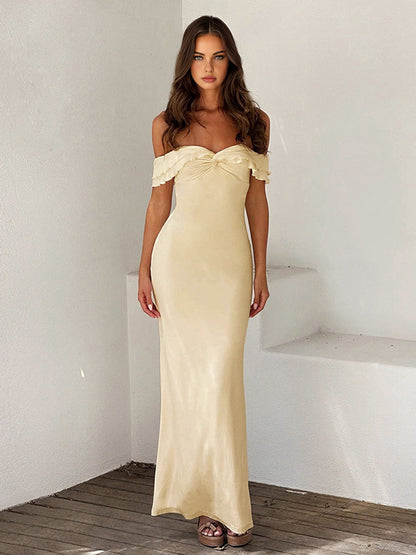 Sophisticated Garment with a Clean Classic Look