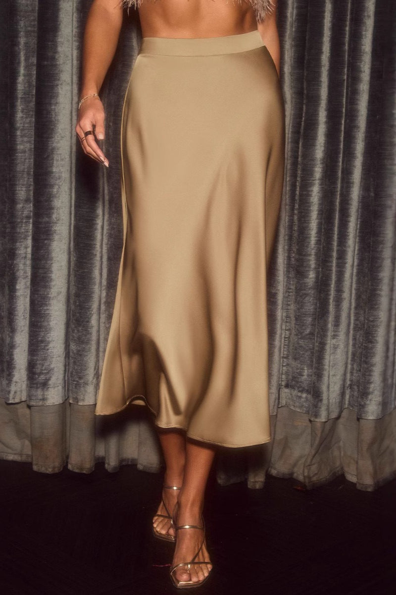 Beautifully Finished Garment in a Timeless Design