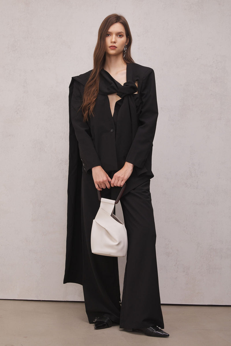 Effortlessly Elegant Garment with a Timeless Design