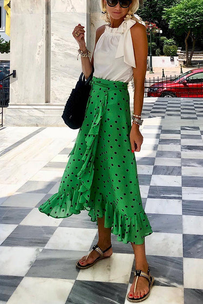 Beautifully Finished Garment in a Timeless Design