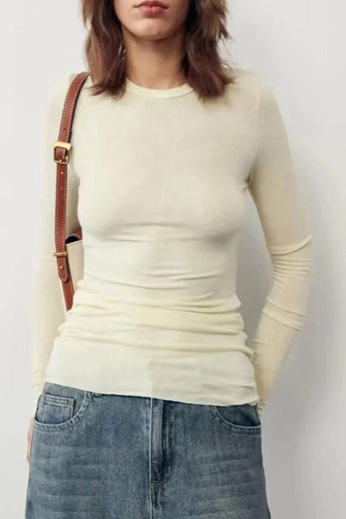 Well Tailored Top with a Graceful Silhouette