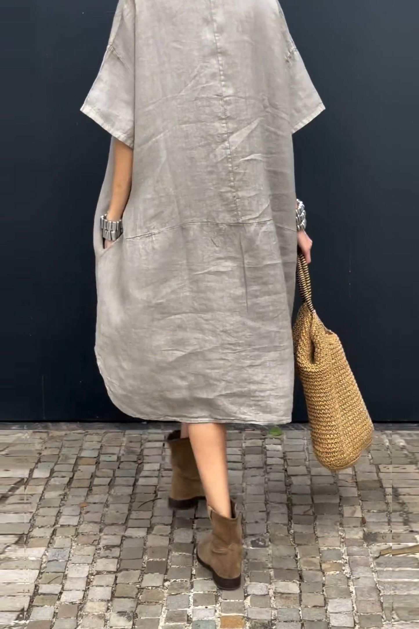 Gracefully Styled Dress for Any Occasion