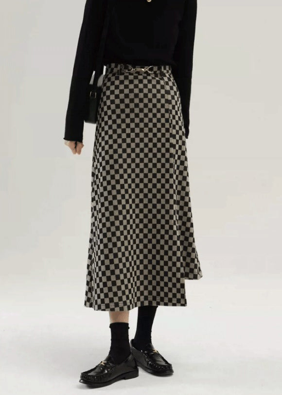 Well Tailored Garment with a Graceful Silhouette