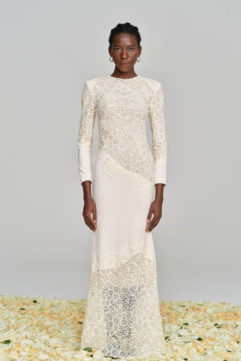 Effortlessly Elegant Dress with a Timeless Design