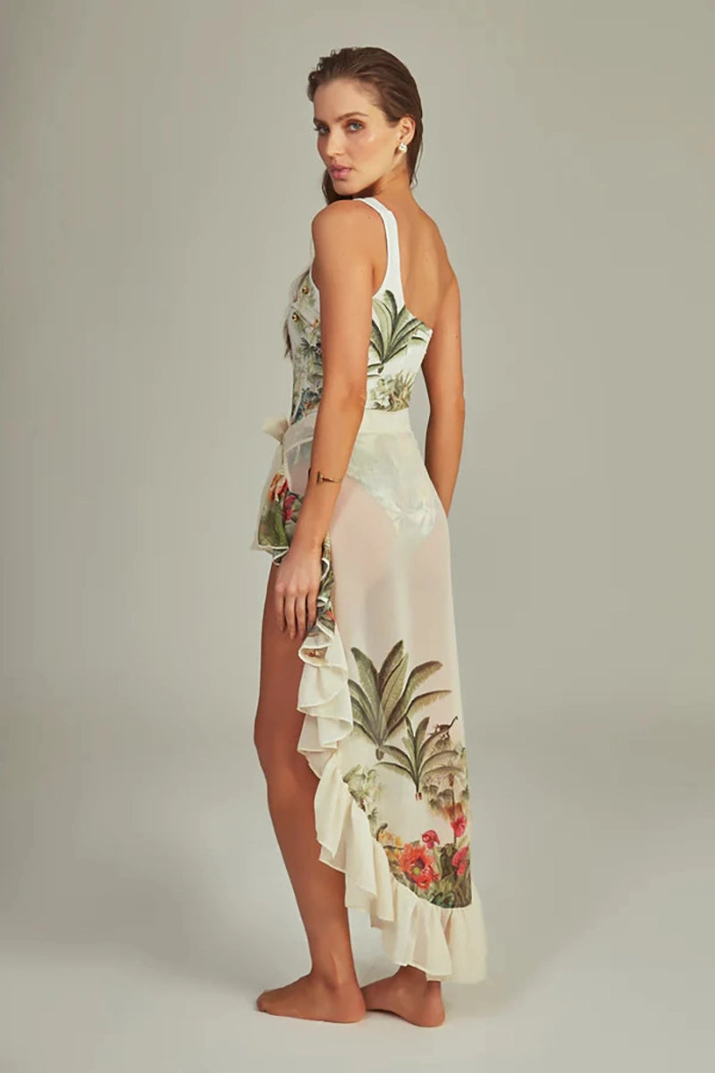 Effortlessly Elegant Swimsuit with a Timeless Design