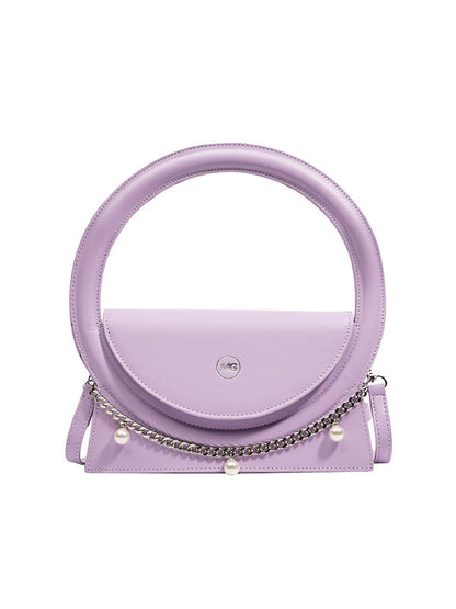 Well Tailored Bag with a Graceful Silhouette