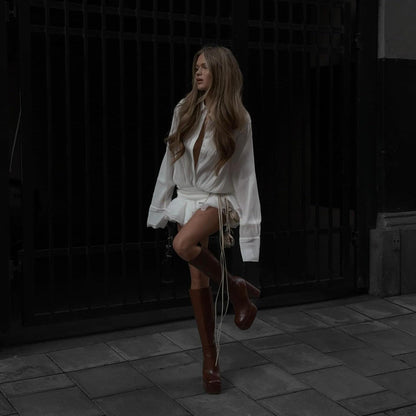 Well Tailored Dress with a Graceful Silhouette