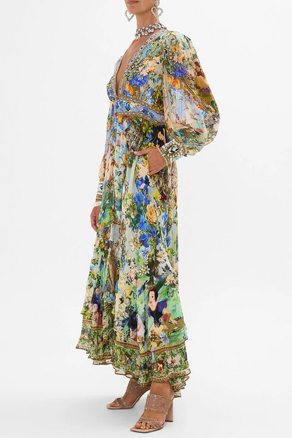 Beautifully Crafted Dress in a Classic Style