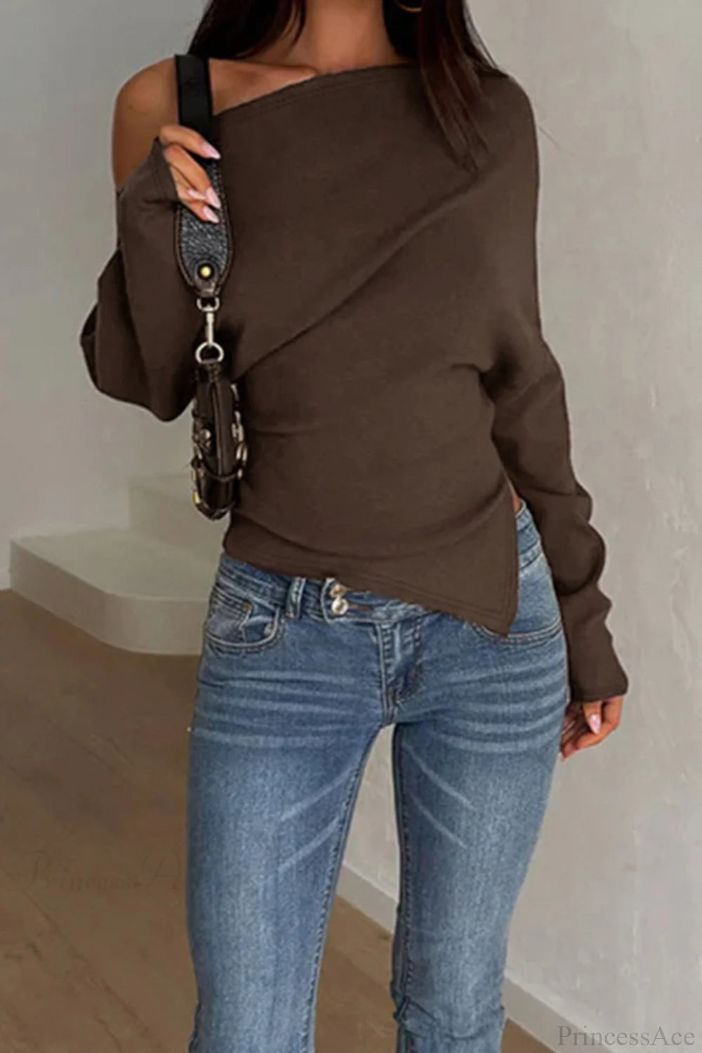 Sophisticated Garment with a Clean Classic Look