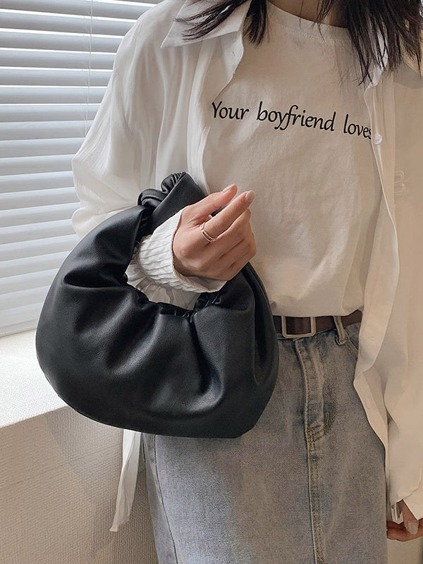Well Tailored Bag with a Graceful Silhouette