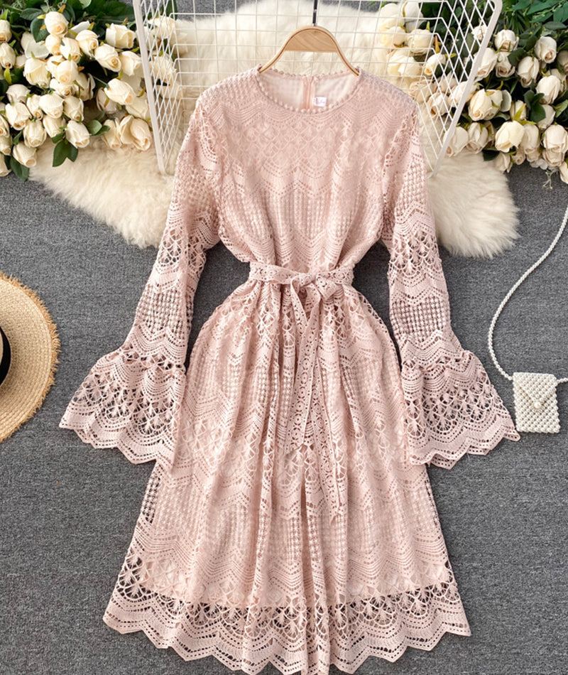 Classic Vintage Dress with a Flattering Fit
