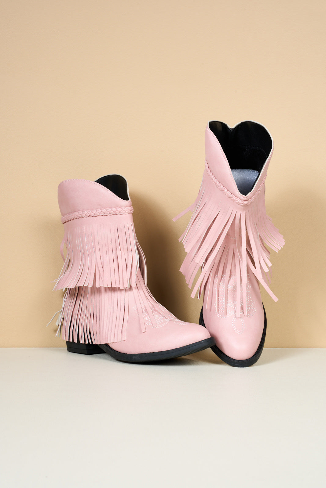 Well Tailored Boots with a Graceful Silhouette