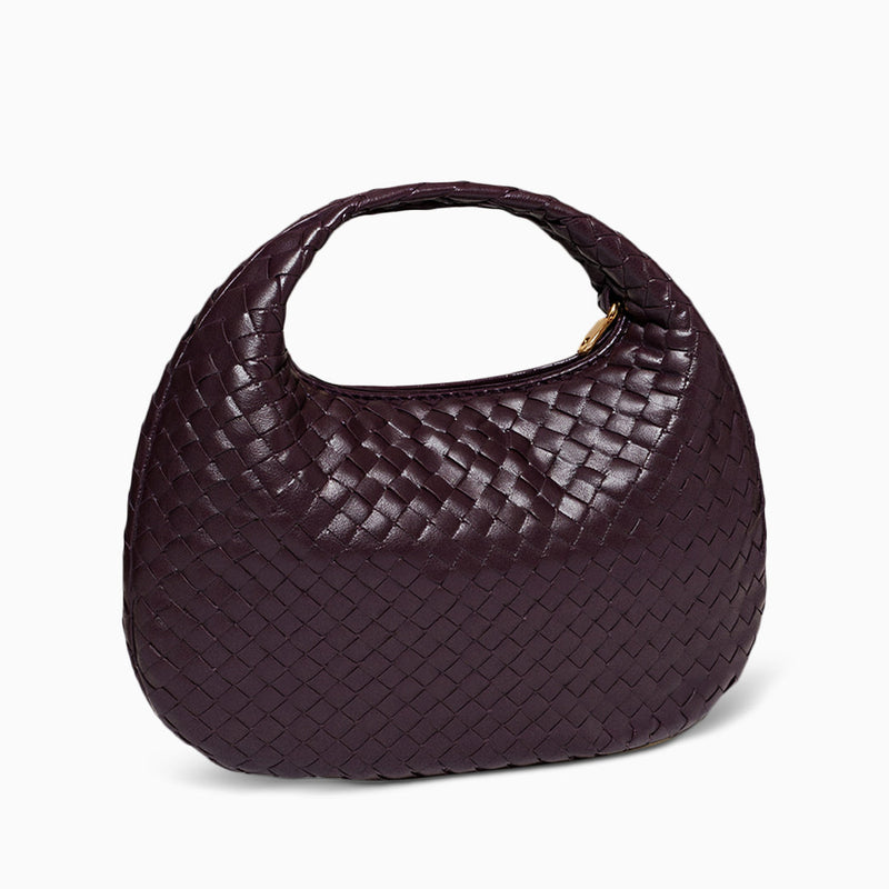 Effortlessly Elegant Bag with a Timeless Design