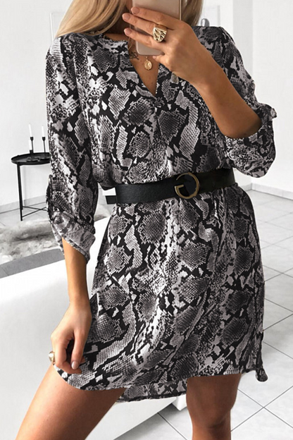 Effortlessly Elegant Dress with a Timeless Design
