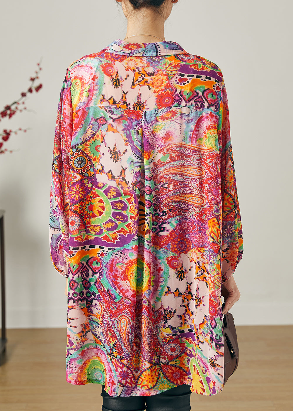 Effortlessly Elegant Blouse with a Timeless Design