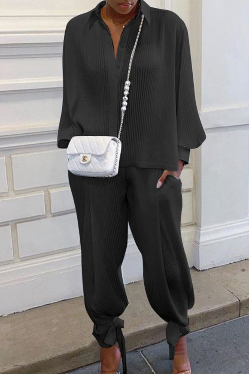 Effortlessly Elegant Garment with a Timeless Design