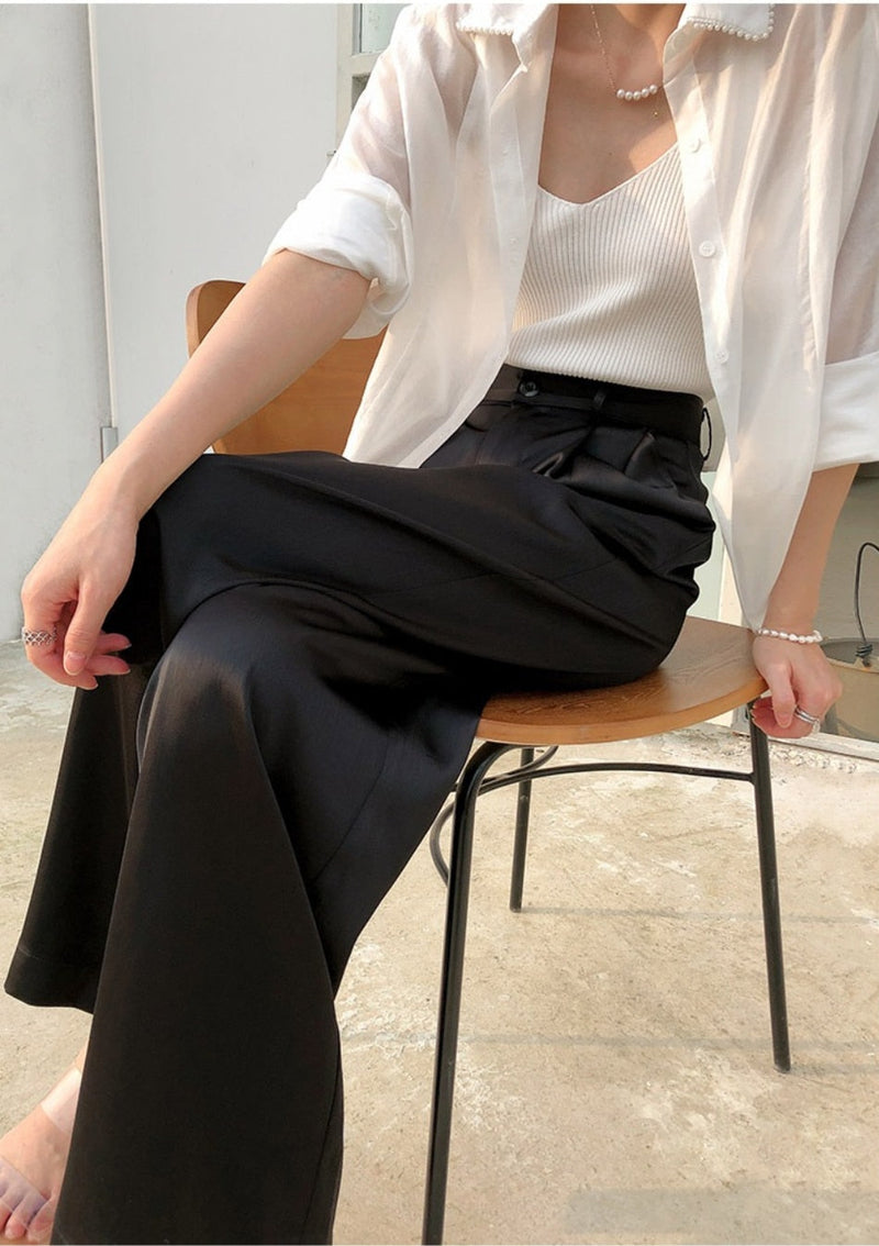 Polished Trousers with an Effortless Classic Look
