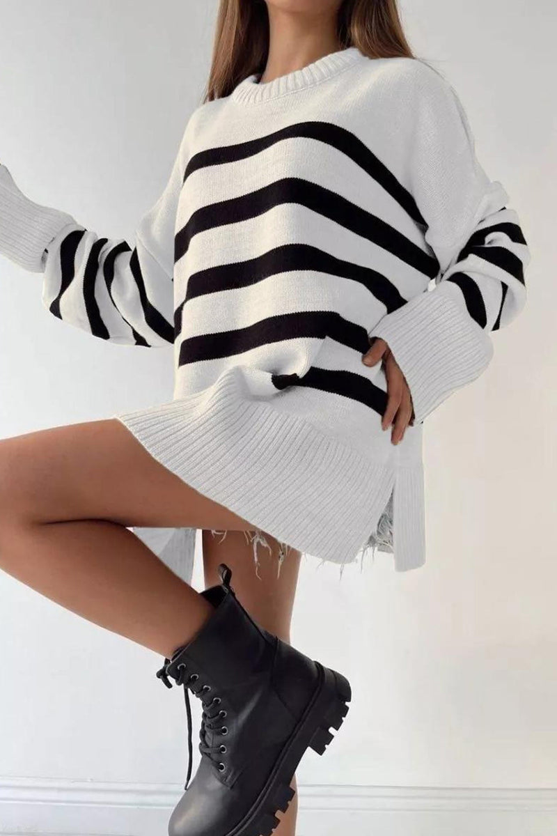 Classic Vintage Pullover with a Flattering Fit