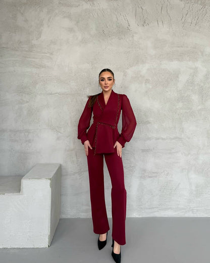 Effortlessly Elegant Garment with a Timeless Design
